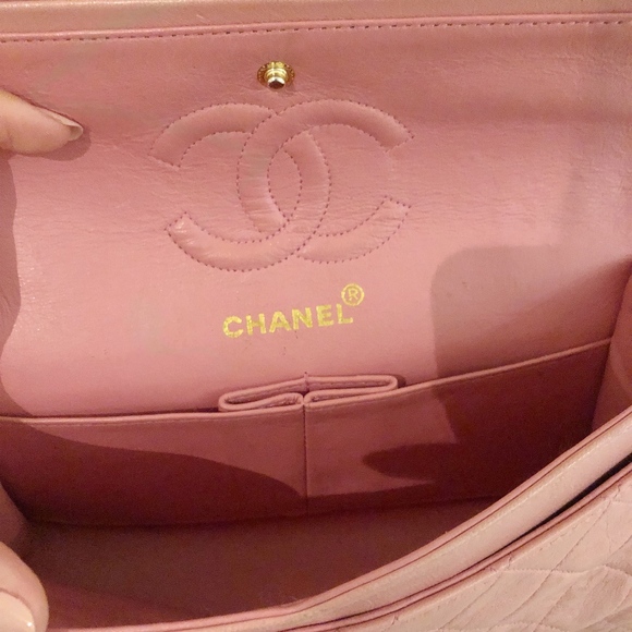 Authentic pink CHANEL Lambskin Double Flap Bag - Picture 2 of 8
